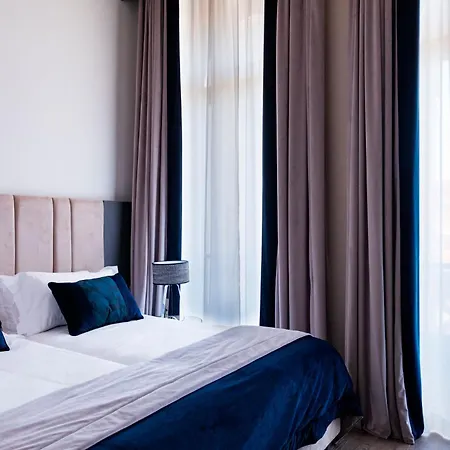 Amadomus Luxury Nápoles