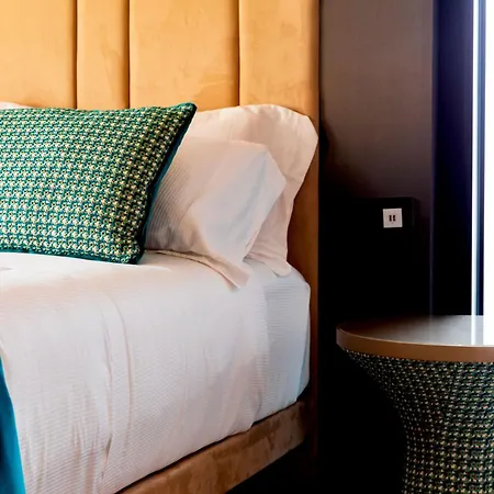 Amadomus Luxury Hotel 3*