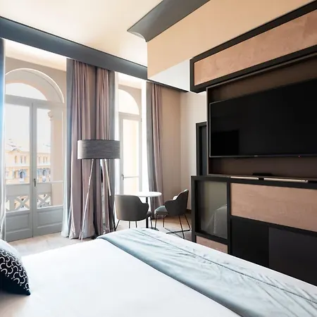 Amadomus Luxury 3*