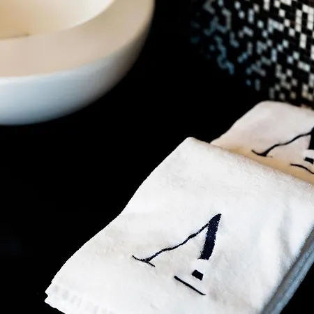 Amadomus Luxury Hotel