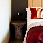Amadomus Luxury Hotel 3*