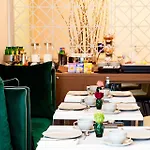 Amadomus Luxury Hotel