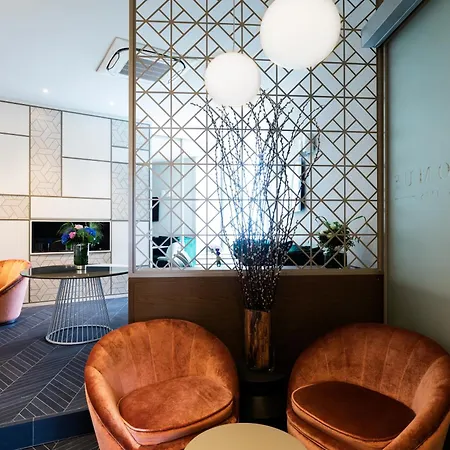 Hotel Amadomus Luxury Neapol
