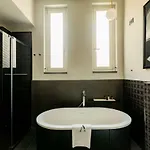 Hotell Amadomus Luxury