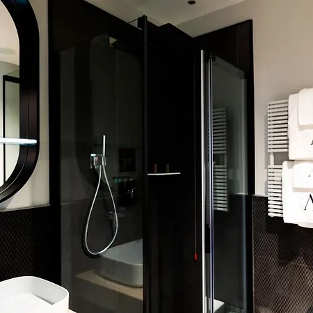 Amadomus Luxury Hotel 3*