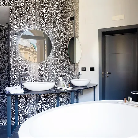 Amadomus Luxury Hotel