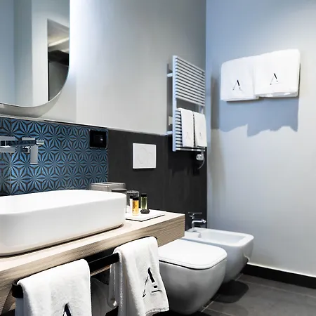 Amadomus Luxury Hotel Naples