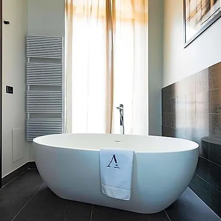 Amadomus Luxury 3*