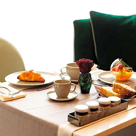 Amadomus Luxury Hotel