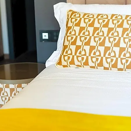 Amadomus Luxury 3* Neapel