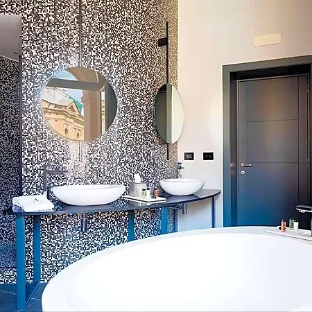 Amadomus Luxury Hotel Neapel