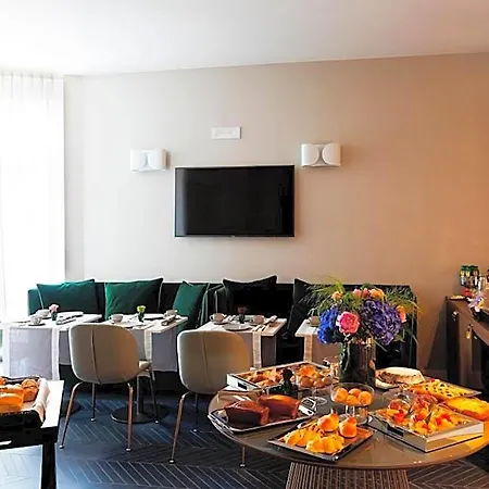 Amadomus Luxury Hotel
