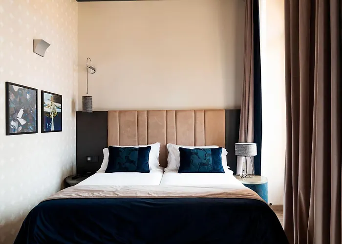 Szálloda Amadomus Luxury Nápoly
