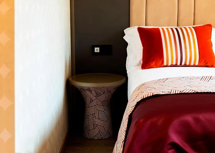 Amadomus Luxury Hotel 3*