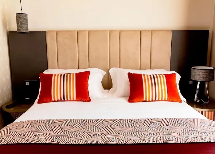 Amadomus Luxury Szálloda 3*