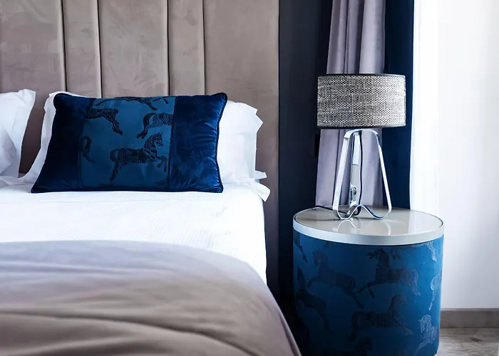 Amadomus Luxury Hotel 3*