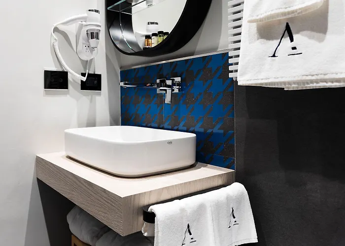 Amadomus Luxury Hotel 3*