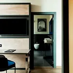 Amadomus Luxury Hotel 3*