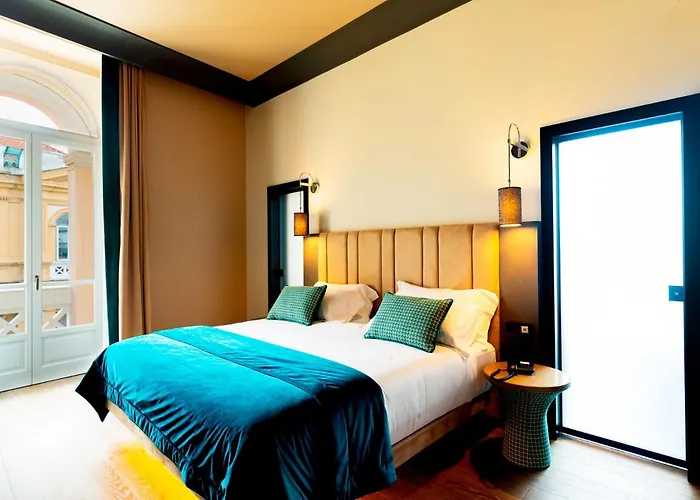 Amadomus Luxury Hotel Napoli